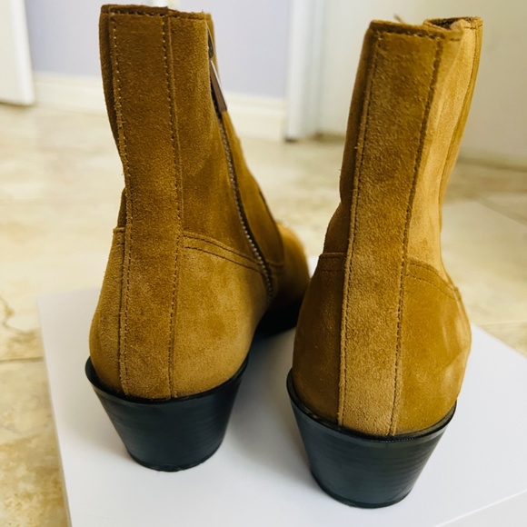 Pull&Bear suede western ankle boots in tan - Picture 5 of 5